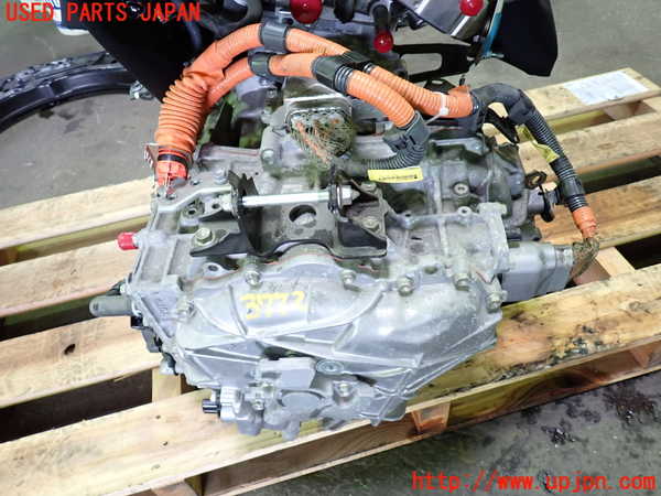 1UPJ-9237723010]ヴォクシーハイブリッド(ノアハイブリッド)(ZWR80G)ミッション AT 2ZR-FXE 中古_2