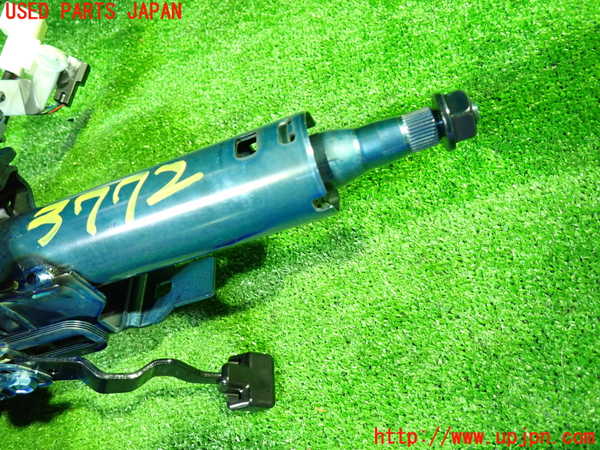 1UPJ-9237724260]ヴォクシーハイブリッド(ノアハイブリッド)(ZWR80G)ステアリングシャフト 中古_2