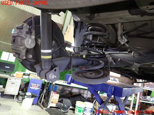 1UPJ-9237725380]ヴォクシーハイブリッド(ノアハイブリッド)(ZWR80G)リアアクスルビーム 中古_4