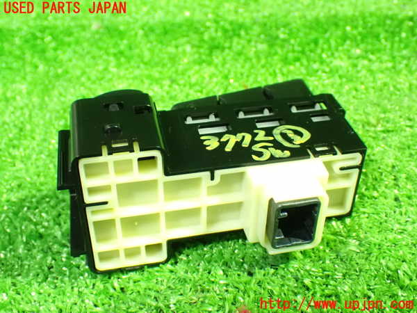 1UPJ-9237726308]ヴォクシーハイブリッド(ノアハイブリッド)(ZWR80G)スイッチ3 中古_2