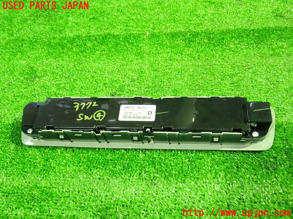 1UPJ-9237726309]ヴォクシーハイブリッド(ノアハイブリッド)(ZWR80G)スイッチ4 中古_2