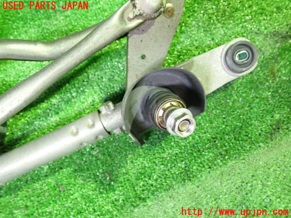 1UPJ-9237726770]ヴォクシーハイブリッド(ノアハイブリッド)(ZWR80G)フロントワイパーモーター 中古_2