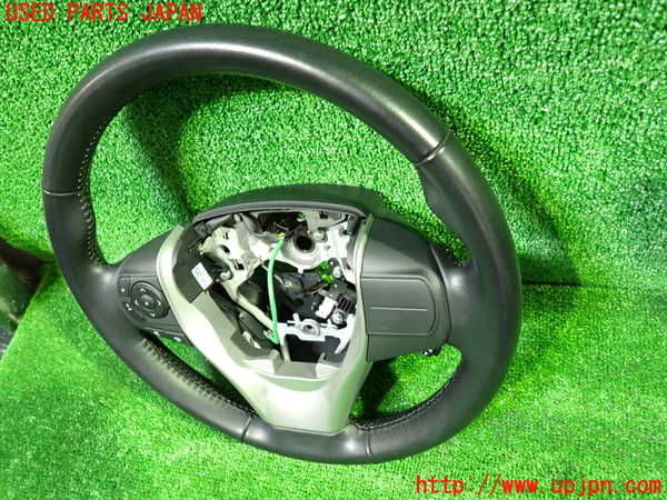1UPJ-9237727855]ヴォクシーハイブリッド(ノアハイブリッド)(ZWR80G)ステアリングホイール 中古_2