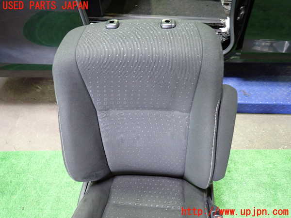 1UPJ-9237727035]ヴォクシーハイブリッド(ノアハイブリッド)(ZWR80G)運転席シート 中古_2