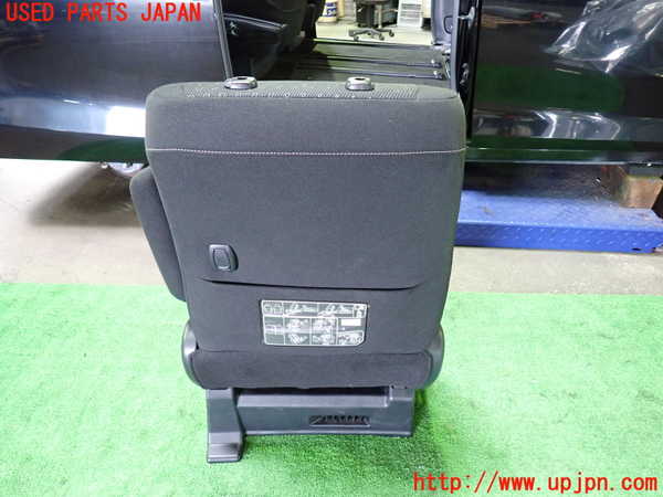 1UPJ-9237727035]ヴォクシーハイブリッド(ノアハイブリッド)(ZWR80G)運転席シート 中古_5
