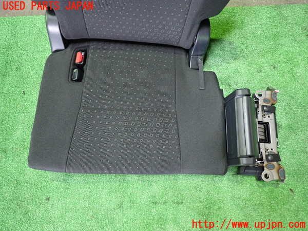 1UPJ-9237727265]ヴォクシーハイブリッド(ノアハイブリッド)(ZWR80G)左3列目シート 中古_3