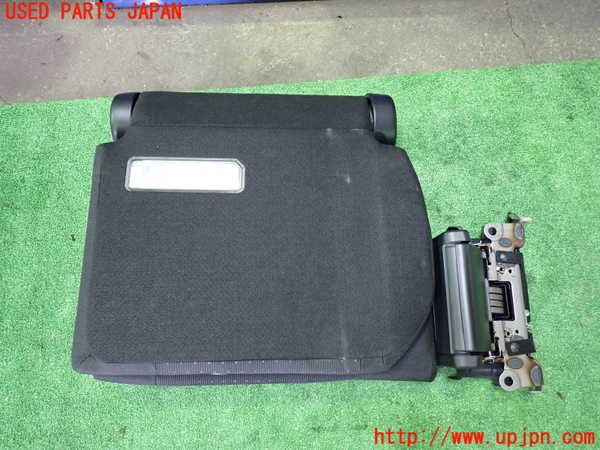 1UPJ-9237727265]ヴォクシーハイブリッド(ノアハイブリッド)(ZWR80G)左3列目シート 中古_4