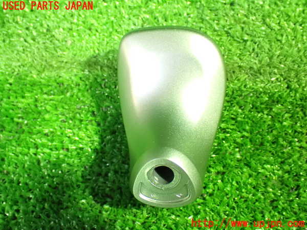 1UPJ-9237727570]ヴォクシーハイブリッド(ノアハイブリッド)(ZWR80G)シフトノブ 中古_2