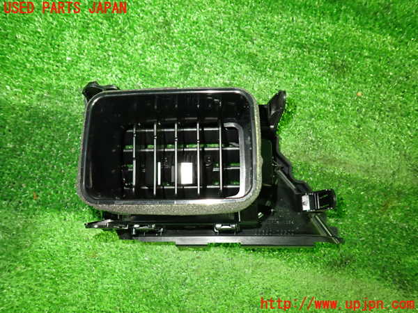 1UPJ-9237727526]ヴォクシーハイブリッド(ノアハイブリッド)(ZWR80G)エアコン吹き出し口1 (右) 中古_2