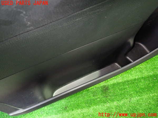 1UPJ-9237721264]ヴォクシーハイブリッド(ノアハイブリッド)(ZWR80G)左前ドア内張り 中古_3