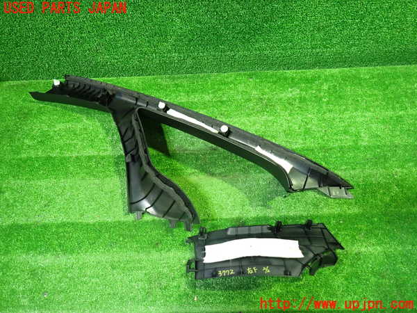 1UPJ-9237727655]ヴォクシーハイブリッド(ノアハイブリッド)(ZWR80G)右フロントピラートリム 中古_2