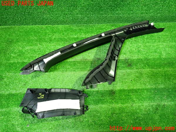 1UPJ-9237727660]ヴォクシーハイブリッド(ノアハイブリッド)(ZWR80G)左フロントピラートリム 中古_2