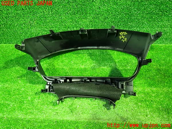 1UPJ-9237727510]ヴォクシーハイブリッド(ノアハイブリッド)(ZWR80G)メーターフード 中古_2