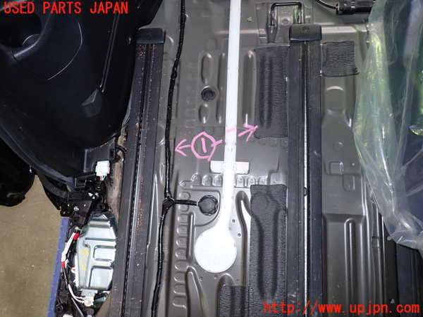 1UPJ-9237727496]ヴォクシーハイブリッド(ノアハイブリッド)(ZWR80G)シートレール1 (2列目右) 中古_2