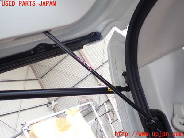 1UPJ-9237731584]デリカD：5(CV1W)リアゲートダンパー 中古_3