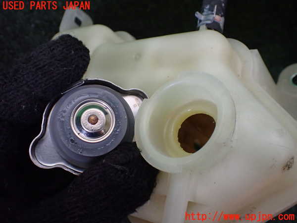 1UPJ-9237732410]デリカD：5(CV1W)ラジエータータンク 中古_3