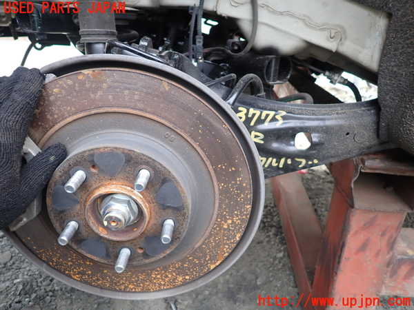 1UPJ-9237734300]デリカD：5(CV1W)右リアナックルハブ 中古_2
