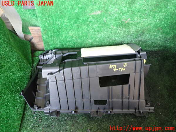 1UPJ-9237737517]デリカD：5(CV1W)グローブボックス2 中古_2