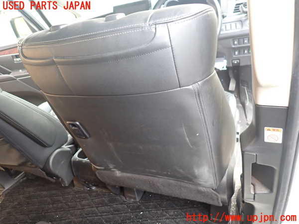 1UPJ-9237737035]デリカD：5(CV1W)運転席シート 中古_5