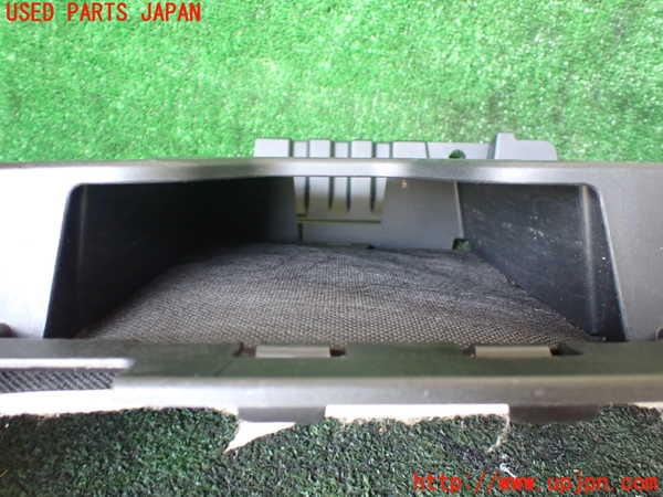 1UPJ-9237737841]デリカD：5(CV1W)小物入れ1 中古_3