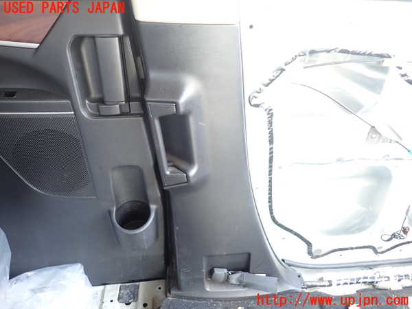 1UPJ-9237737670]デリカD：5(CV1W)左センターピラートリム 中古_3