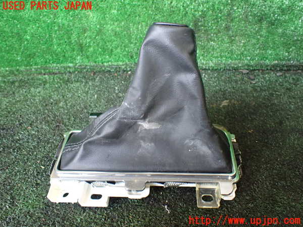 1UPJ-9237737575]デリカD：5(CV1W)シフトブーツ 中古_2