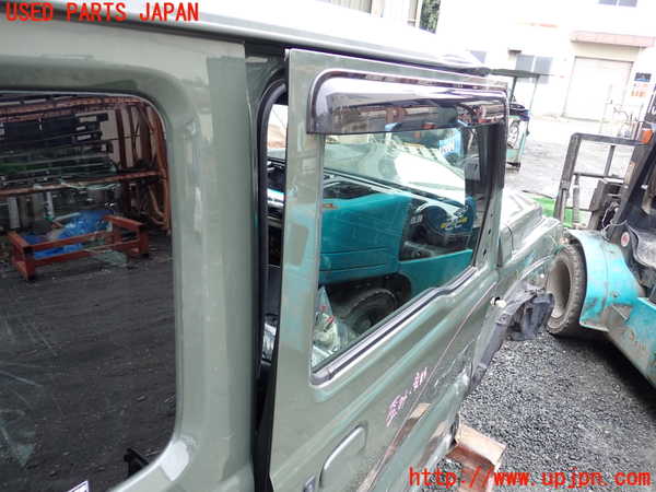 1UPJ-9237751230]ジムニー シエラ(JB74W)右ドア CENTRAL M2E2 中古_3