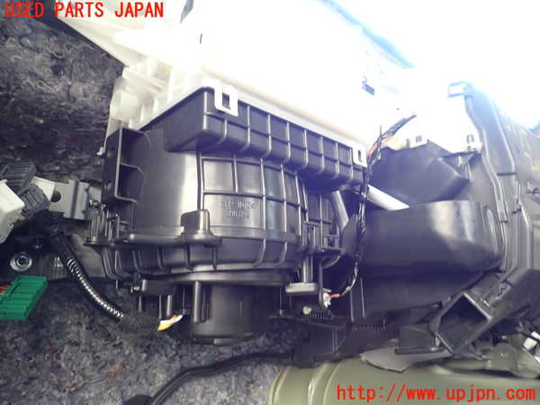 1UPJ-9237756081]ジムニー シエラ(JB74W)エバポレーター1 中古_3