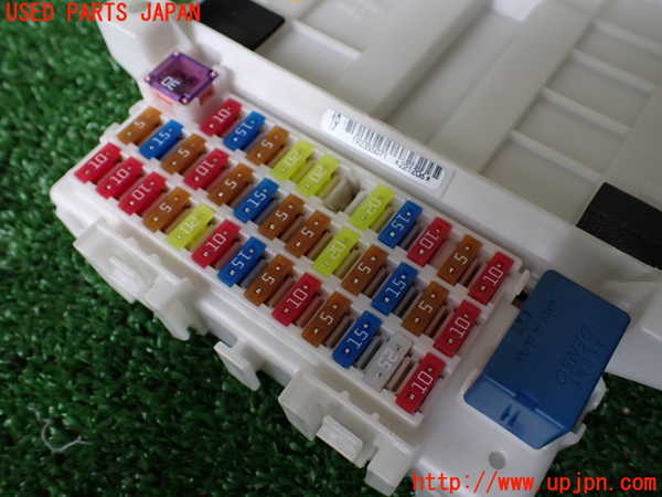 1UPJ-9237756742]ジムニー シエラ(JB74W)ヒューズボックス2 中古_2