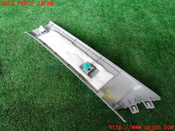 1UPJ-9237757655]ジムニー シエラ(JB74W)右フロントピラートリム 中古_2