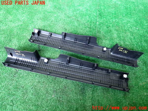 1UPJ-9237757740]ジムニー シエラ(JB74W)スカッフプレート 中古_2