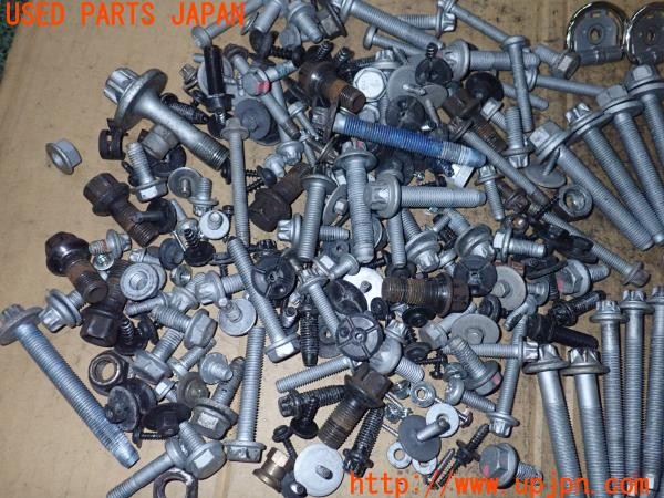 3UPJ=9237760720]ベンツ CLA180(117342 C117)ネジ・ナット・ステー類 セット ジャンク_4