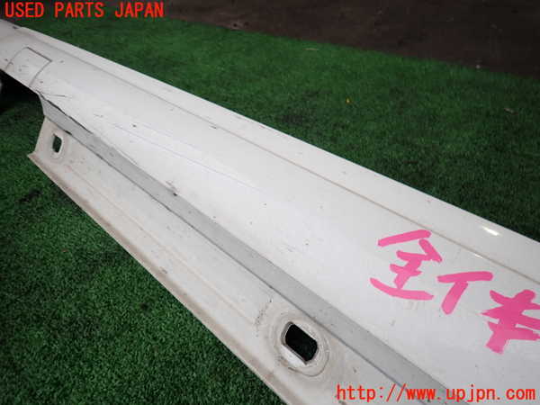 2UPJ-9237761392]ベンツ CLA180 C117(117342)左サイドステップ 中古_4