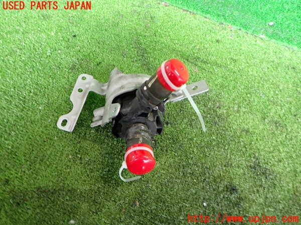 2UPJ-9237762110]ベンツ CLA180 C117(117342)ウォーターポンプ 中古_2