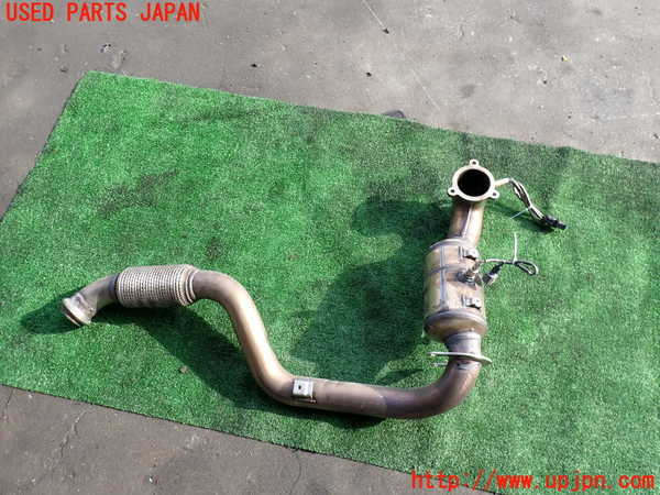 2UPJ-9237762661]ベンツ CLA180 C117(117342)触媒1 中古_2