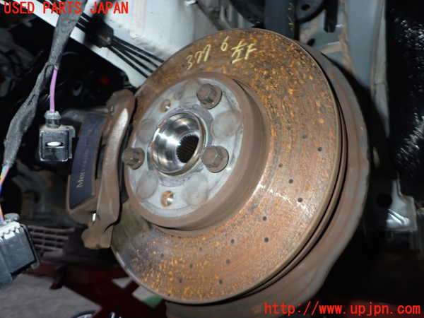 2UPJ-9237764295]ベンツ CLA180 C117(117342)左フロントナックルハブ 中古_2