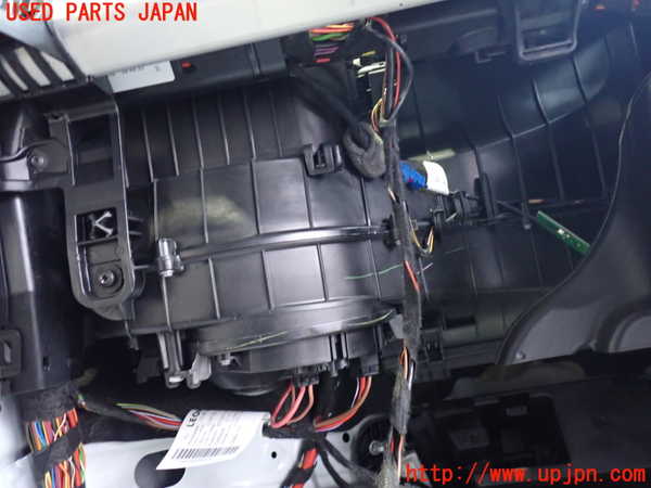 2UPJ-9237766081]ベンツ CLA180 C117(117342)エバポレーター1 中古_3