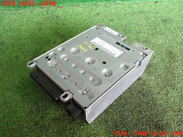 2UPJ-9237766525]ベンツ CLA180 C117(117342)アンプ 中古_2