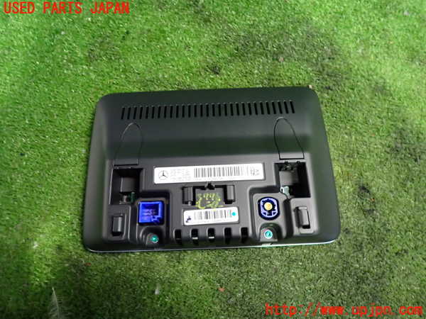 2UPJ-9237766629]ベンツ CLA180 C117(117342)モニター 中古_2