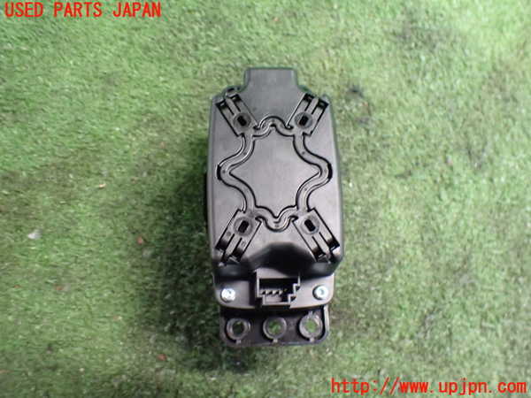 2UPJ-9237766306]ベンツ CLA180 C117(117342)スイッチ1(ナビ メイン) 中古_2