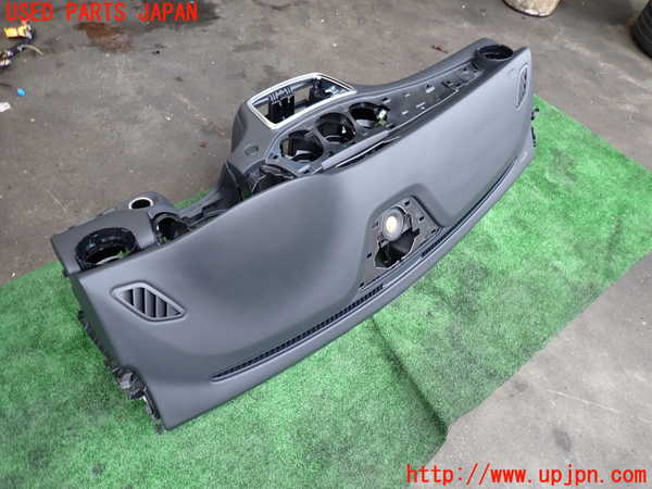 2UPJ-9237767505]ベンツ CLA180 C117(117342)ダッシュボード 中古_2
