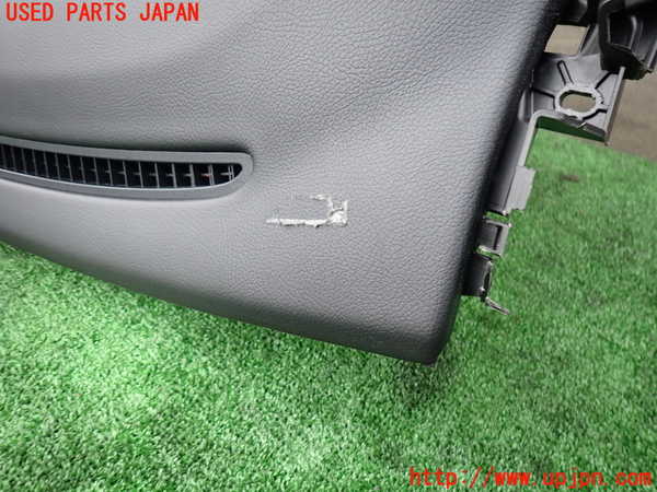 2UPJ-9237767505]ベンツ CLA180 C117(117342)ダッシュボード 中古_4