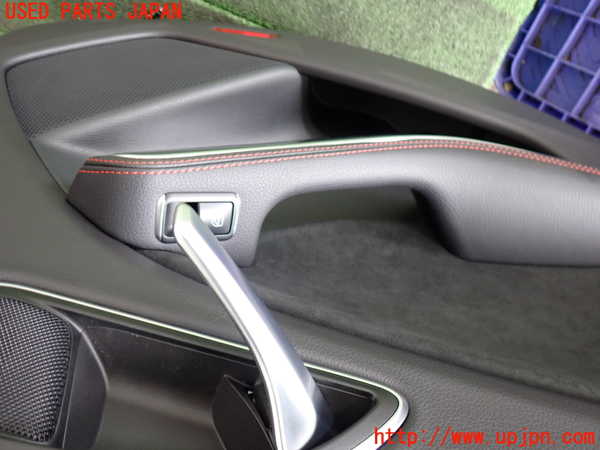 2UPJ-9237761324]ベンツ CLA180 C117(117342)左後ドア内張り 中古_3