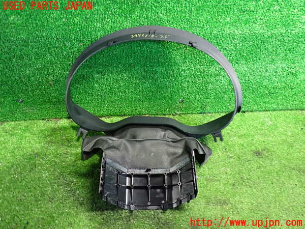 2UPJ-9237767510]ベンツ CLA180 C117(117342)メーターフード 中古_2