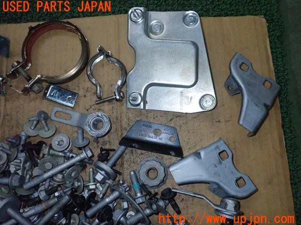 3UPJ=9237770720]ジャガー XE R-ダイナミックS D200(JA2ND X760)ネジ・ナット・ステー類 セット ジャンク_3
