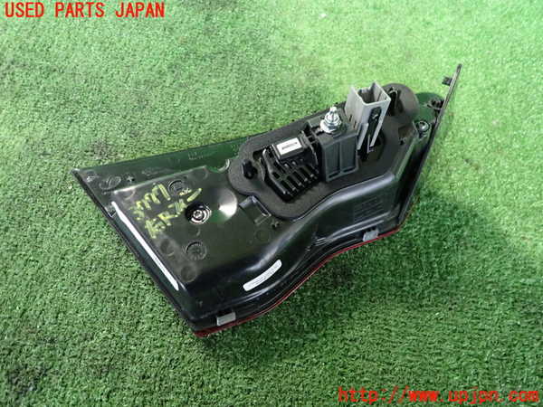 2UPJ-9237771550]ジャガー・XE(JA2ND)右リアフィニッシャー 中古_2