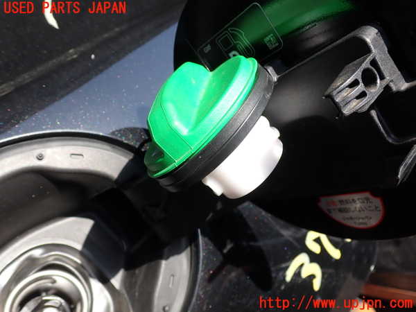 2UPJ-9237771690]ジャガー・XE(JA2ND)フューエルリッド 中古_4