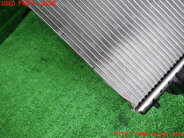 2UPJ-9237772321]ジャガー・XE(JA2ND)ラジエーター1 中古_3