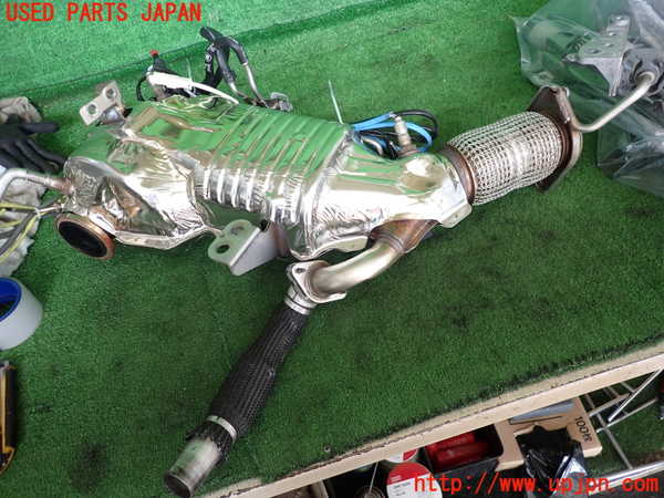 2UPJ-9237772661]ジャガー・XE(JA2ND)触媒1 中古_4