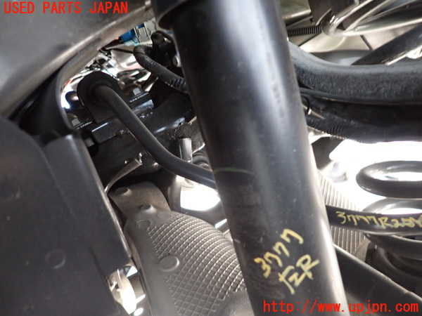 2UPJ-9237775445]ジャガー・XE(JA2ND)リアスタビライザー 中古_3